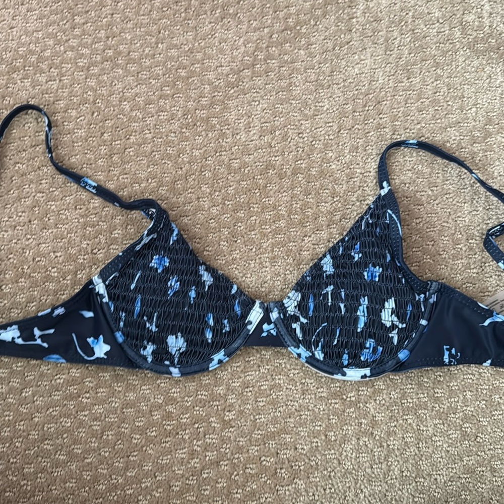 Bikini top